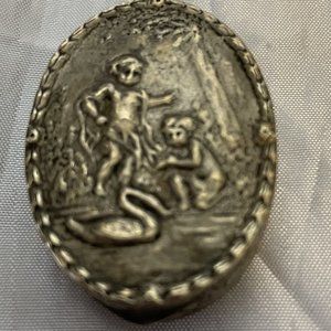Sterling silver pill or snuff box.  Antique. Ornate.